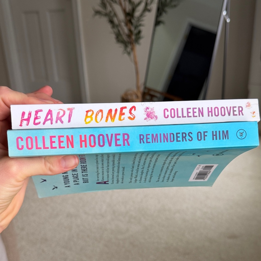 Colleen Hoover Book Set - Heart Bones & Reminders of Him